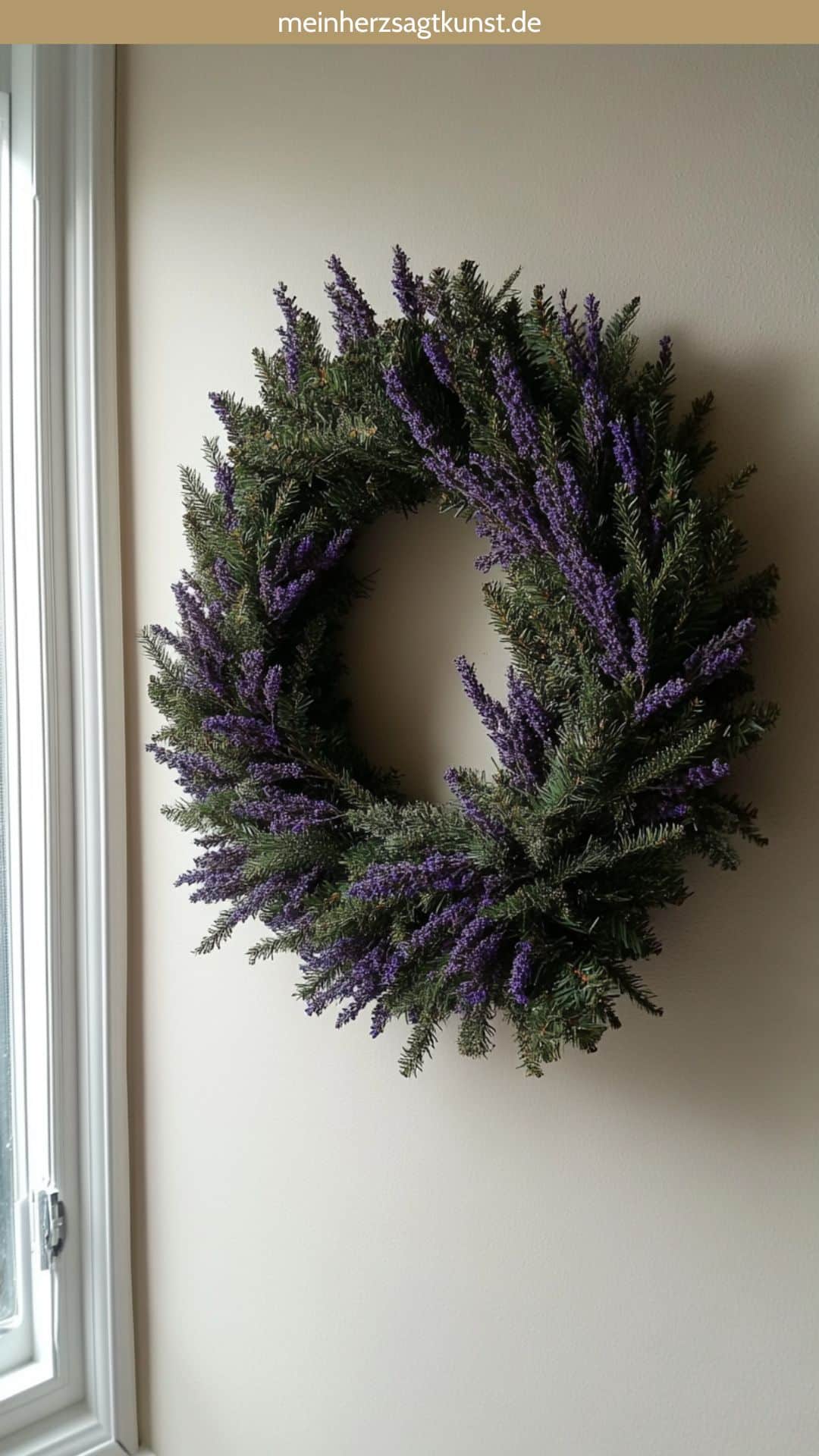 Türkranz aus Wacholder und Lavendel für Weihnachten