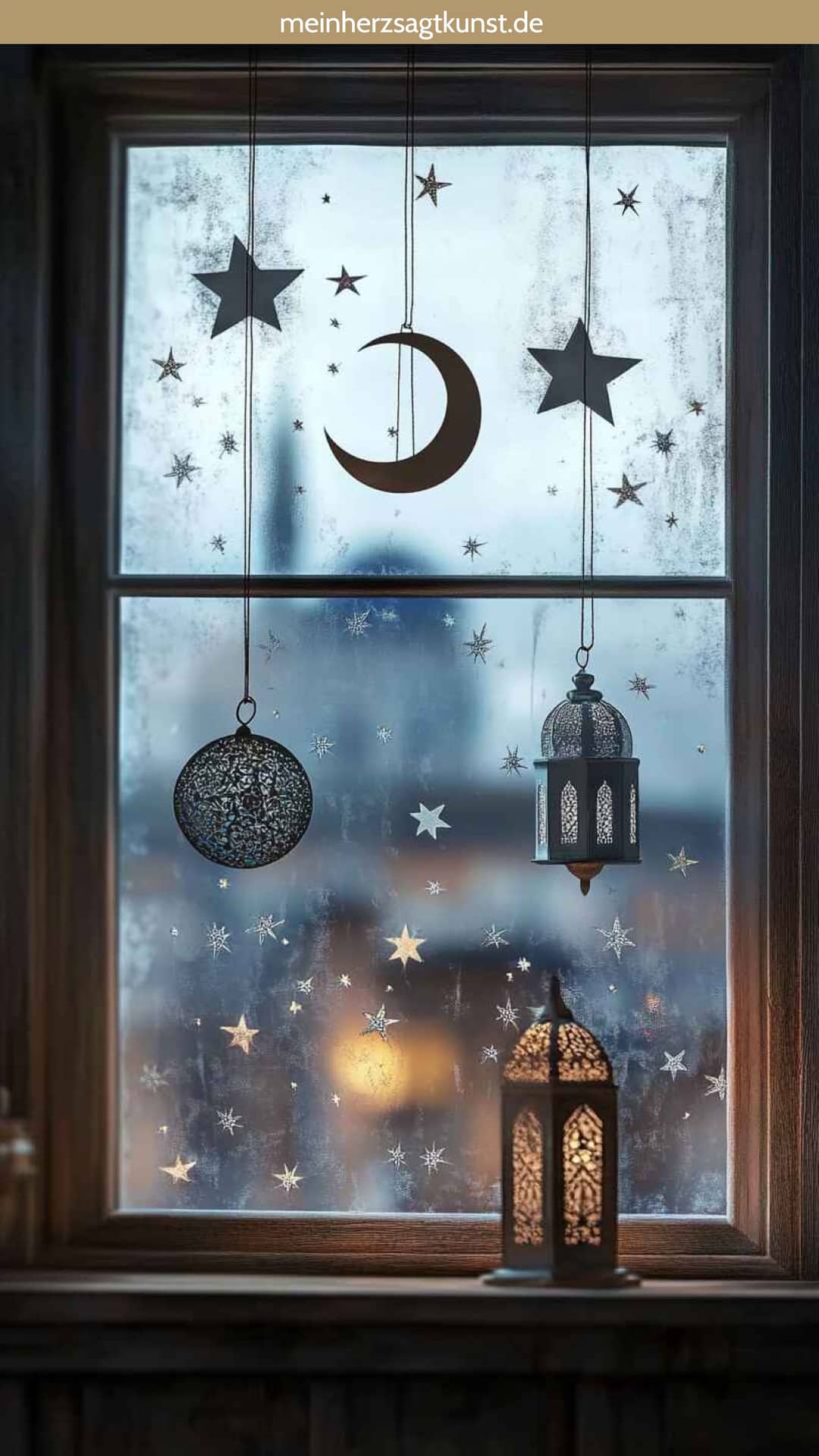 Ramadan Deko mit Fensterschmuck aus Papiermotiven