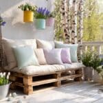 Frühlingsdeko Balkon: 9 frische Ideen für Ihre Outdoor-Oase